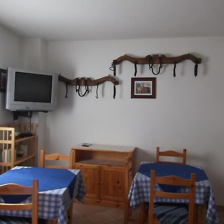 Bed and Breakfast Sentiero Valinis Fanna Exterior foto