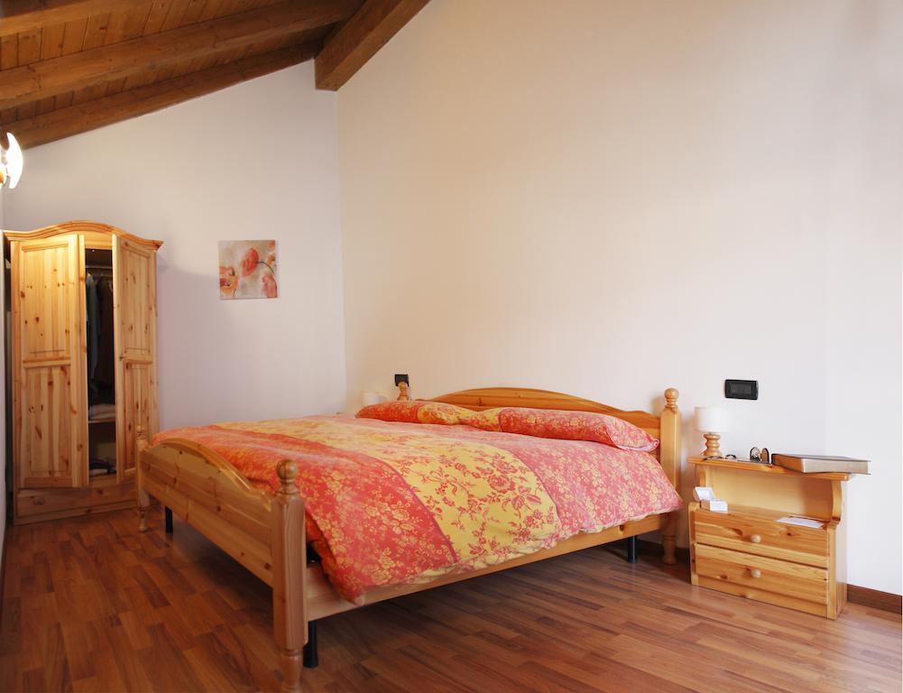 Bed and Breakfast Sentiero Valinis Fanna Zimmer foto