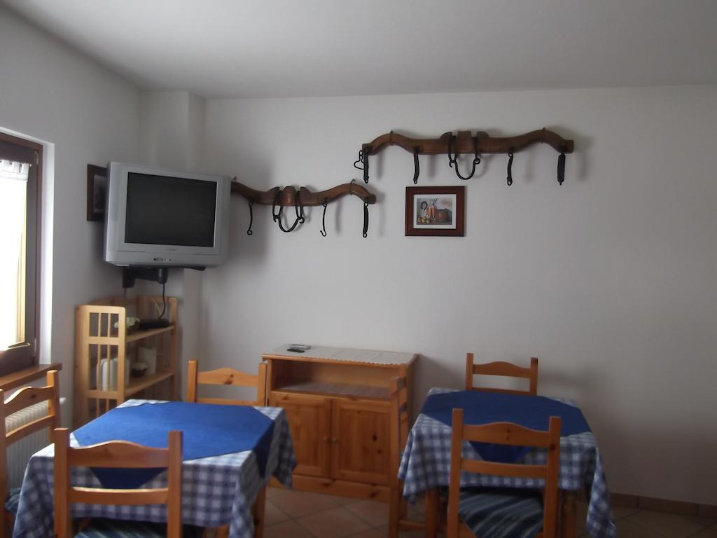 Bed and Breakfast Sentiero Valinis Fanna Exterior foto